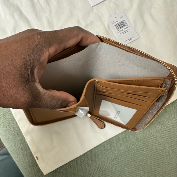 NWT COACH LIMITED EDITION DIARY EMBROIDERY MEDIUM ZIP AROUND WALLET - Picture 3 of 5